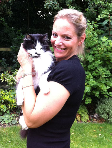 Lizzie Major and her cat, Humphrey