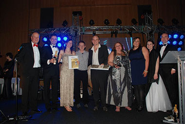 Andy Colbourn from Bayer with Vets4Pets Leeds, winners of Practice of the Year