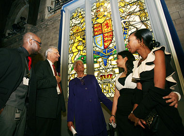 Commonwealth Jubilee Scholarships - Commonwealth Secretary-General with St George's University students