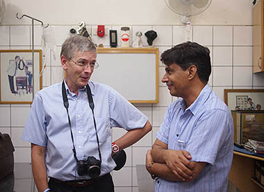 Two vets side by side talking