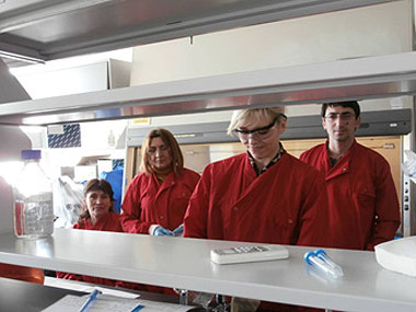 Laboratory training in Azerbaijan (credit: AHVLA)