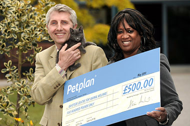 Nigel Mason, CEO of Raystede AW with Marilyn Lloyd, Petplan Business Developer