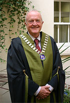 Peter Harlech Jones.jpg