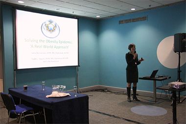 Dr. Iveta Be?vá?ová delivering her talk at the Hill’s Metabolic symposium at BSAVA 2013