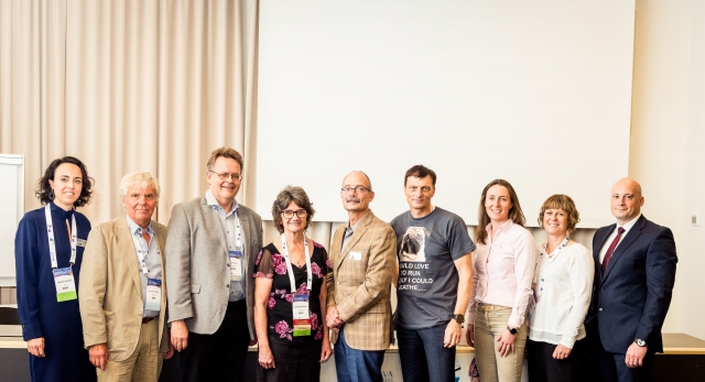 Left to right:panel chair Monique Megens, panellist ke Hedhammar, panellist Peter Sande, DSAVA President Anne Sorensen, WSAVA President Walt Ingwersen, and panellists Wolfgang Dohne, Gudrun Ravetz, Kristin Wear Prestrud and Laurent Findji.
