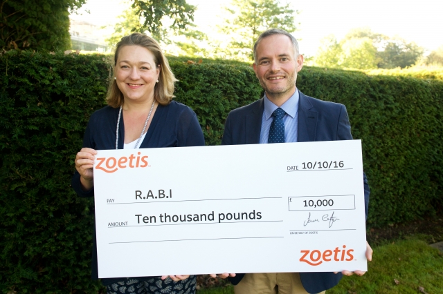 Suzy Deeley from RABI and Sam Gayton from Zoetis