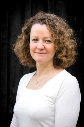 Davina Anderson, European and RCVS Recognised Vet Specialist at Anderson Moores Veterinary Specialists