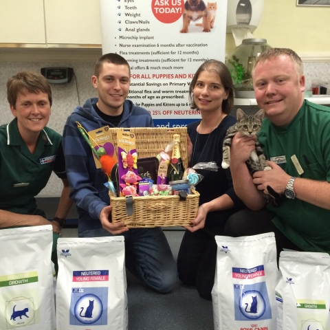 Left to right: Jen Salmon RVN, David Lillywhite, Tammy Ford RVN, Gordon Graham MRCVS and Lucy.