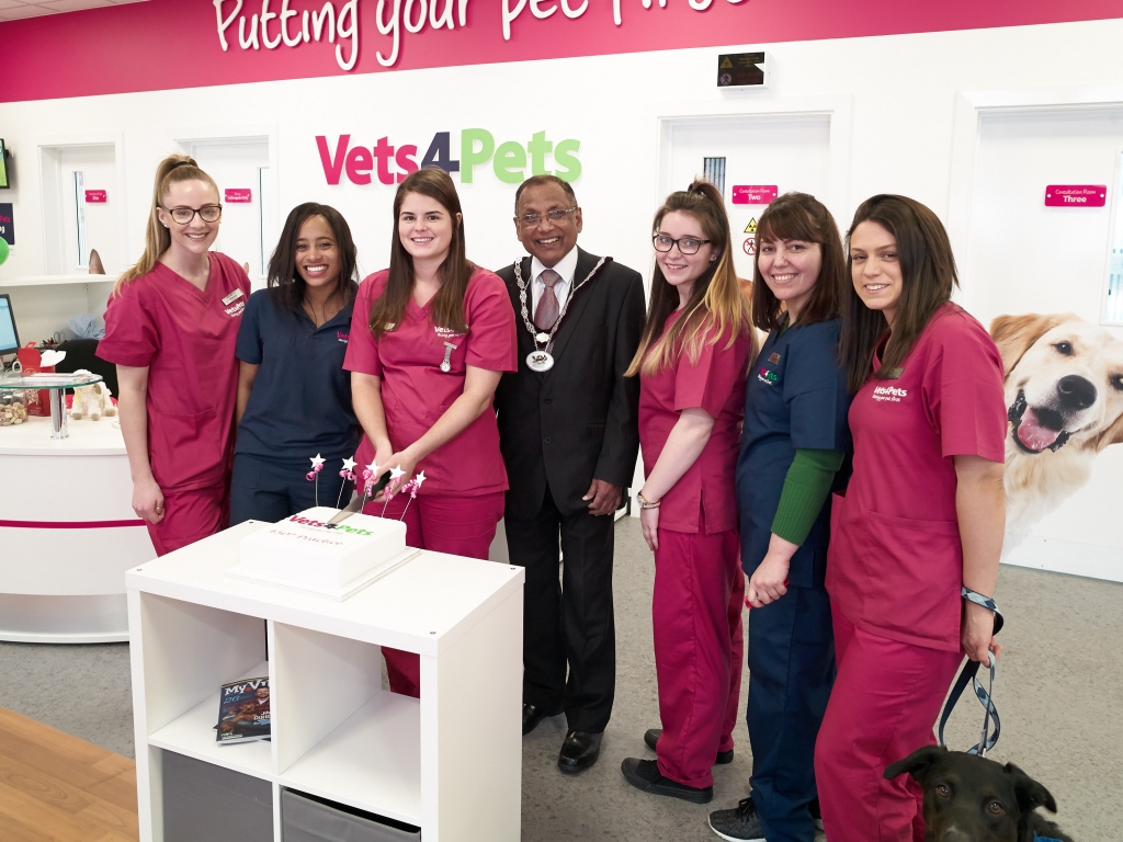VET GROUP OPENS 450TH PRACTICE / Veterinary Industry News / VetClick