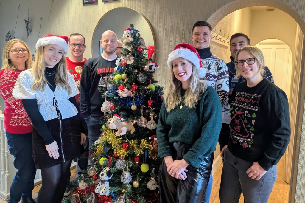 The R&Co Communications team with the ‘Tree of Hope for Speranta’s Dogs’, which they West Midlands agency will be exhibiting at Leamington Christmas Tree Festival in celebration of its partnership with leading Romanian dog charity Speranta Shelter. 