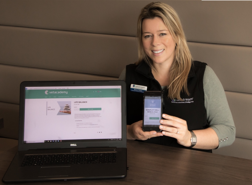 Sharon Tongue with a MicroLearn module