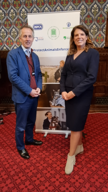 The Rt Hon Caroline Nokes, MP (r) and Roly Owers, Chief Executive of World Horse Welfare (l) at the Roundtable discussion