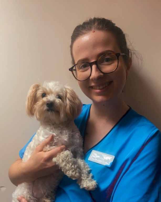 Cherrydown receptionist Katie one of UK's best / Veterinary Industry News /  VetClick