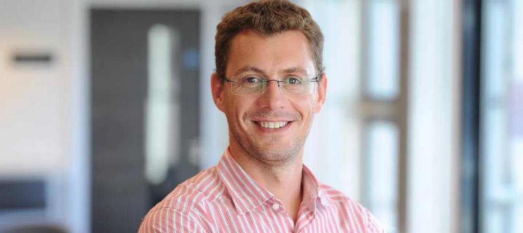 Manuel Pinilla, DVM CertVDI DipECVDI MRCVS