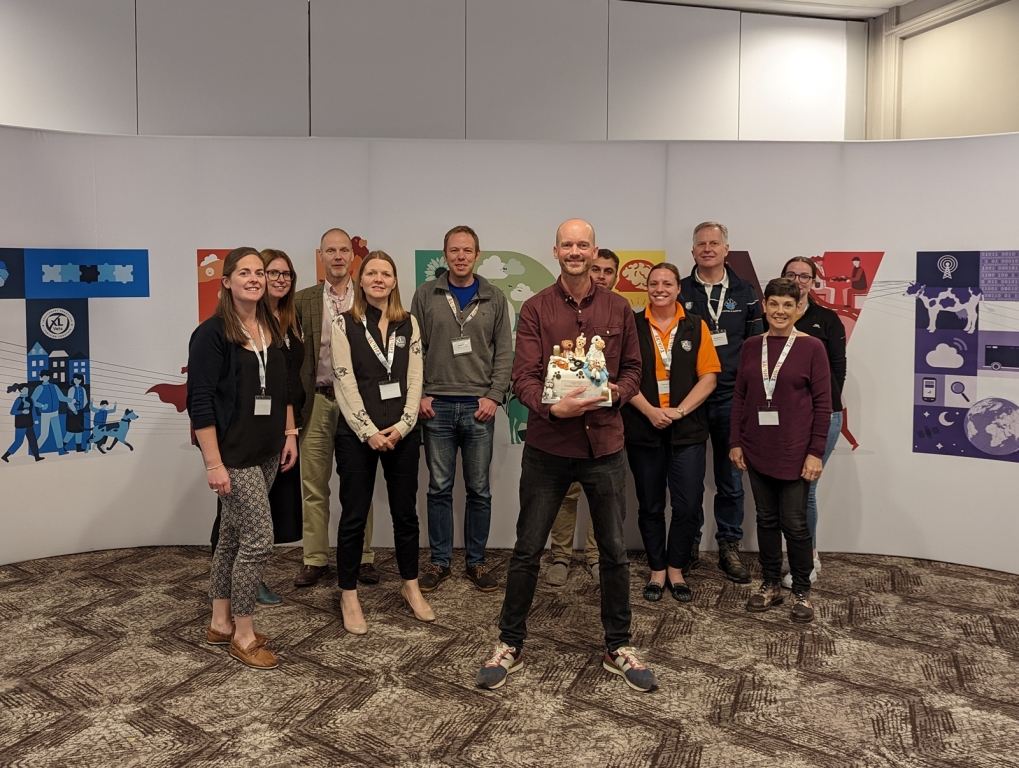 Justin Phillips in the centre at the XLVets Autumn Business Conference in Leeds