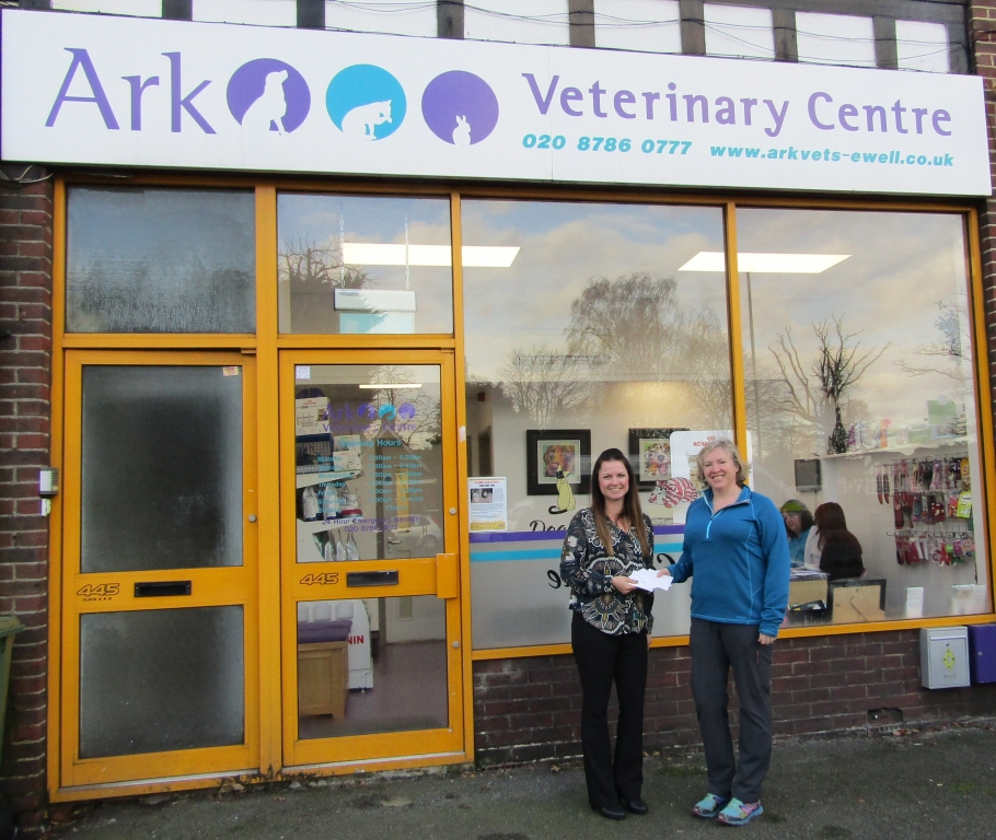 Virbac Territory Manager Lizzie Kay presenting Sinead with her shopping vouchers