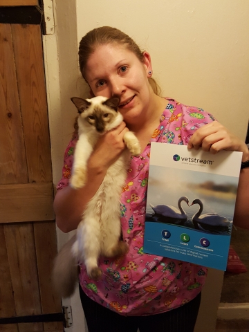 Dr Kathryn Ross with her prize