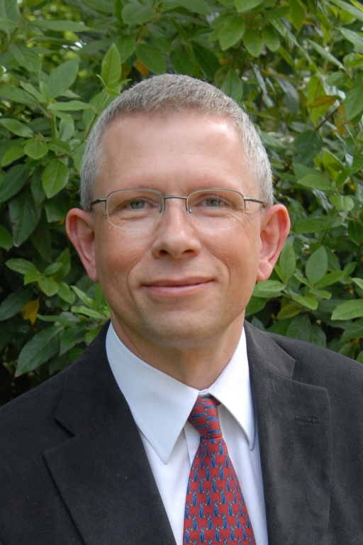 Dr Andrew H. Sparkes, BVetMed, PhD, DipECVIM, MANZCVS, MRCVS will be speaking at the virtual PURINA® symposium.