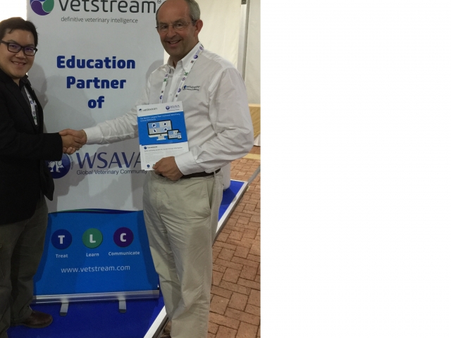 Malcolm Chong, Immediate Past President of IVSA (left) with Mark Johnston